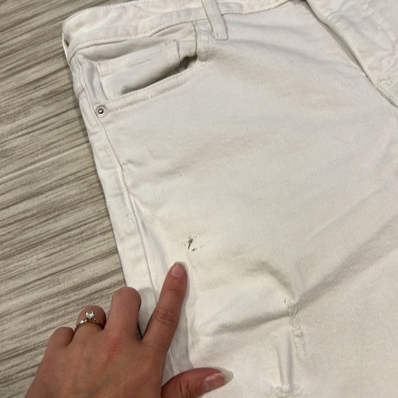 Calvin Klein White Ripped Capris/Cropped Jeans - 12 - Picture 5 of 7